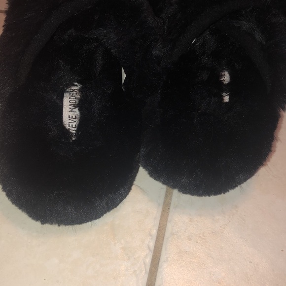Prwnd  Steve Madden Women's Black Slippers size large 9-10 - Picture 7 of 7